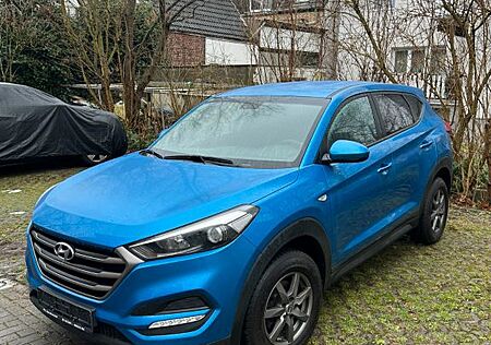 Hyundai Tucson blue 1.7 CRDi Classic 2WD Classic