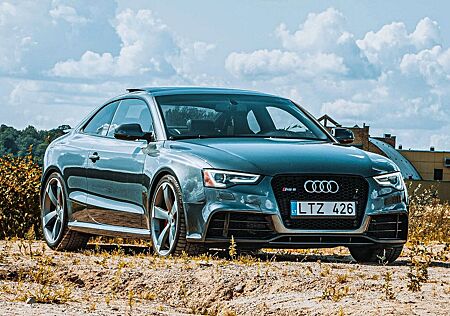 Audi RS5 4.2 FSI Daytona Gray 48000km!
