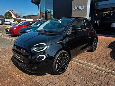 Fiat Neuer 500E 500 la Prima Navi Kamera