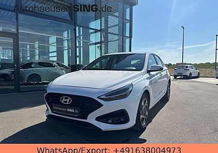 Hyundai i30 LED Digitales Cockpit PDCv+h NAV AC/AA