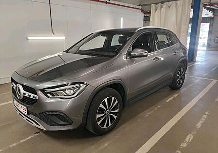 Mercedes-Benz GLA 180 d *LED*KAMERA*VirtCock*SHZ*Netto-17800€