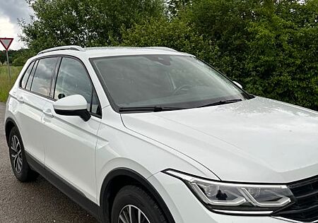 VW Tiguan Volkswagen 2.0 TDI SCR DSG 4MOTION Life Life