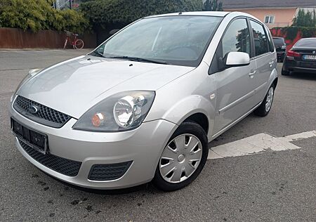 Ford Fiesta Style*Service Neu*8facbereift*TÜV Neu*