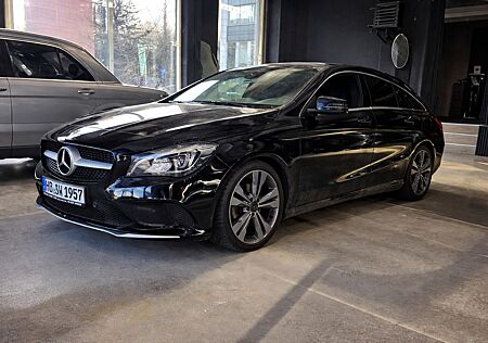 Mercedes-Benz CLA Shooting Brake CLA 180 d "AMG"
