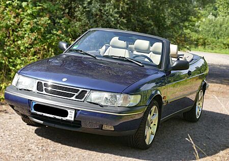 Saab 900 2.3i SE Cabrio SE