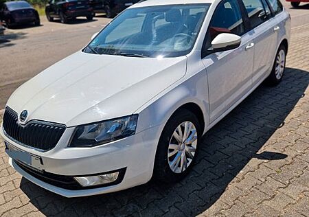Skoda Octavia 1.6 TDI Green tec DSG Standheizung.