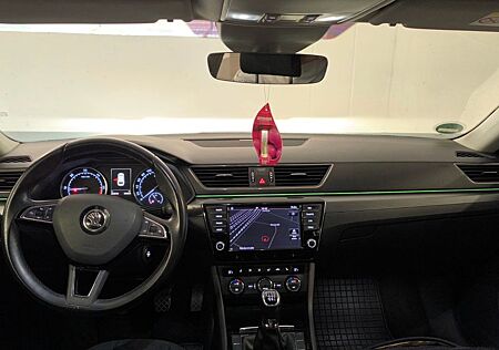 Skoda Superb 2.0 TDI Ambition Combi Ambition
