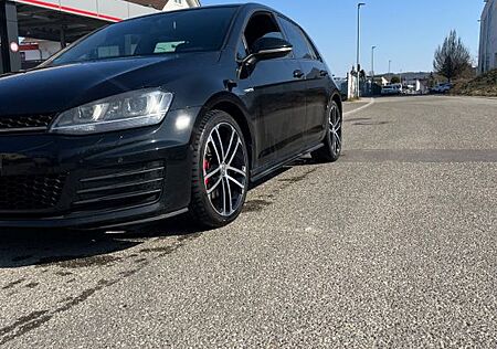 VW Golf Volkswagen 2.0 TDI BMT GTD GTD