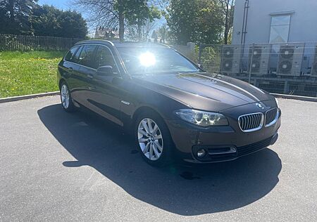 BMW 530d Touring A Luxury Line Luxury Line