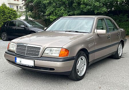 Mercedes-Benz C 180 C180 W202 OLDTIMER AUTOMATIK AHK SERVO TÜV NEU