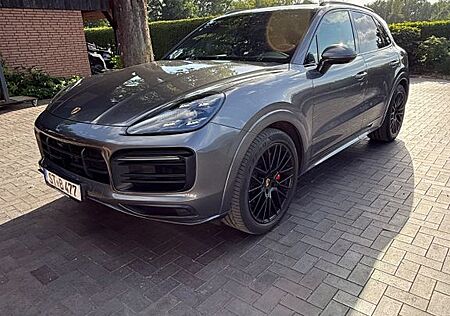 Porsche Cayenne 4.0 V8 GTS Vollausstattung Approved Gara