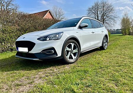Ford Focus Active Turnier Automatik Panoramadach