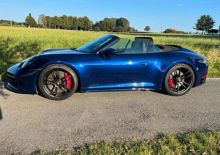 Porsche 992 Carrera GTS Cabrio VOLL 1.Hand