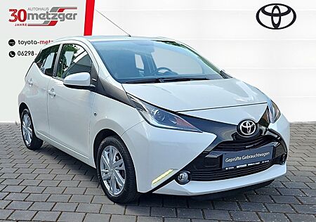 Toyota Aygo (X) Aygo 1.0 X-Play Team D +Klima +Servolenkung +Tel