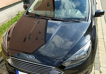Ford Focus 1,0 EcoBoost 92kW Turnier Titanium