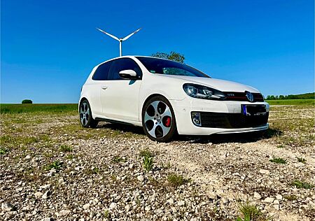 VW Golf Volkswagen 6 GTI Dynaudio AHK 6 Gang Keyless Go TÜV