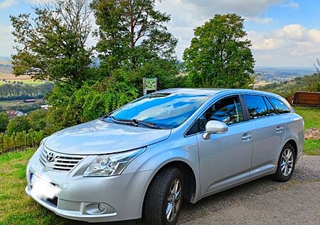 Toyota Avensis Combi 2.0 D-4D -