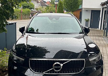 Volvo XC 40 XC40 T2 Momentum Pro