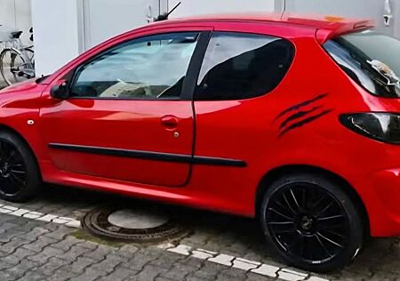 Peugeot 206 + 1.4 TÜV NEU
