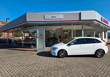 Mercedes-Benz B 180 NAVIGATION+Parkassistent+Infotainment