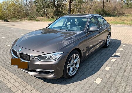 BMW 320d Luxury Line HUD BiXenon NaviProf Leder Memo