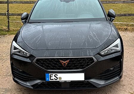 Cupra Leon 2.0 TSI 228kW VZ 4Drive DSG Sportstourer VZ