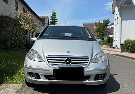 Mercedes-Benz A 150 ELEGANCE Elegance