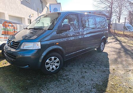 VW T5 Shuttle Volkswagen