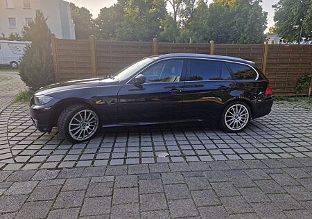 BMW 318i Touring -