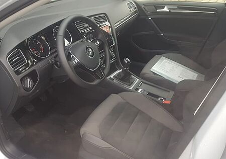 VW Golf Volkswagen 1.5 TSI ACT OPF Highline R line LED PDC