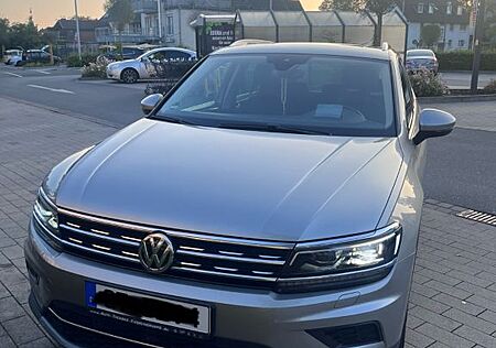 VW Tiguan Volkswagen 2.0 TDI SCR DSG 4MOTION Highline Highline