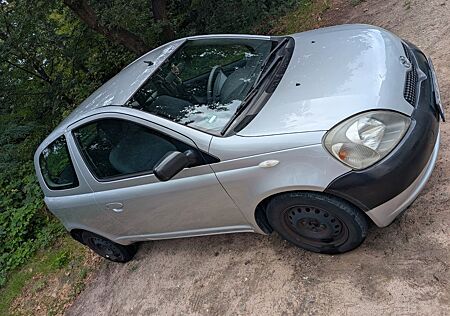 Toyota Yaris KLIMA Tüv 05/26 Service + winterreifen