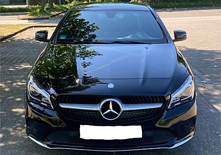 Mercedes-Benz CLA 180 SCORE!