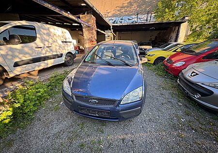 Ford Focus Turnier Trend 1,6 Benzin