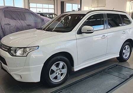 Mitsubishi Outlander 2.2 DI-D Instyle ClearTec 4WD Instyle