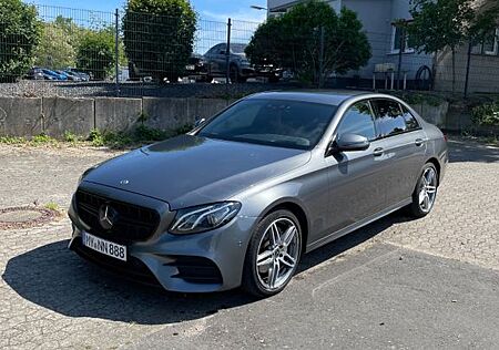 Mercedes-Benz E 220 d 4MATIC AMG Line Autom. AMG Line
