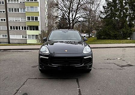 Porsche Cayenne Diesel Platinum E. GTS Approved Garantie