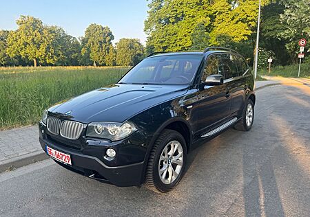 BMW X3 xDrive 30d Lifestyle *LEDER - NAVI - PANO*