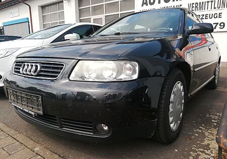 Audi A3 1.6 Ambiente 5Türig-Climatronic-el.FH-SHZ