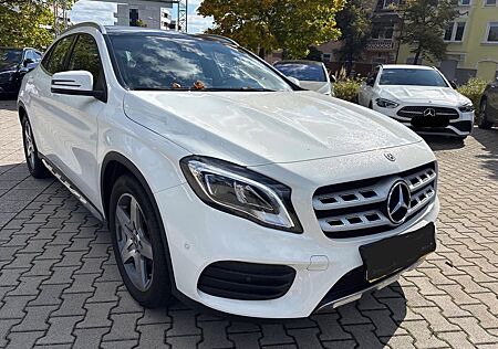 Mercedes-Benz GLA 200 Navi/Panorama-Dach/LM