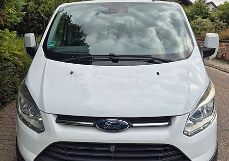 Ford Tourneo Custom