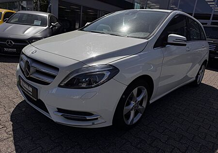 Mercedes-Benz B 180 CDI / d *XENON|NAVI|SHZ|AHK*