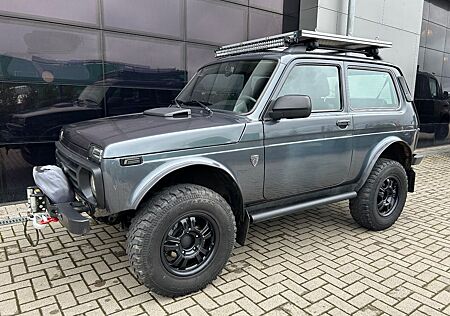 Lada Niva Bronto 1. Hd.|AHK|Seilwinde|elek.Fenst|LED