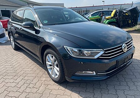 VW Passat Variant Volkswagen Comfortline ACC AHK SCHECKHEFT