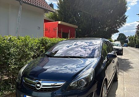 Opel Corsa D 1.4 OPC Line KLIMA*TÜV NEU*BLUETOOTH*SHZ*TEMP