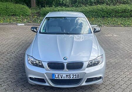 BMW 325i -