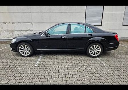 Mercedes-Benz S 500 4MATIC BlueEFFICIENCY -
