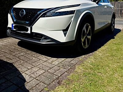Nissan Qashqai 1.3 DIG-T MHEV 140PS N-Connecta N-Co...