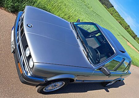 BMW 325 E30 eta Oldtimer