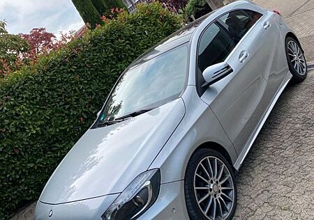 Mercedes-Benz A 180 BlueEFFICIENCY AMG Sport